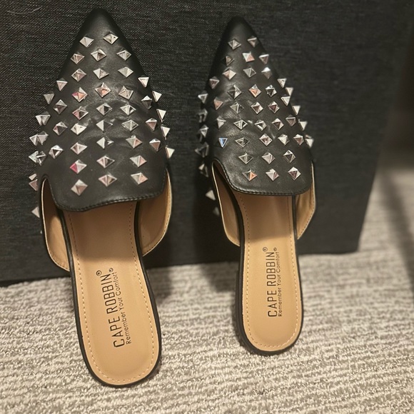 Cape Robbin Shoes - Cape Robbin 8.5 studded flats